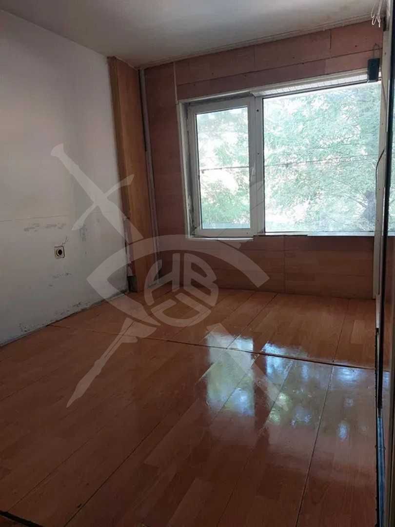 ЕКСКЛУЗИВНО ! Двустаен апартамент в жк Банишора № 85057