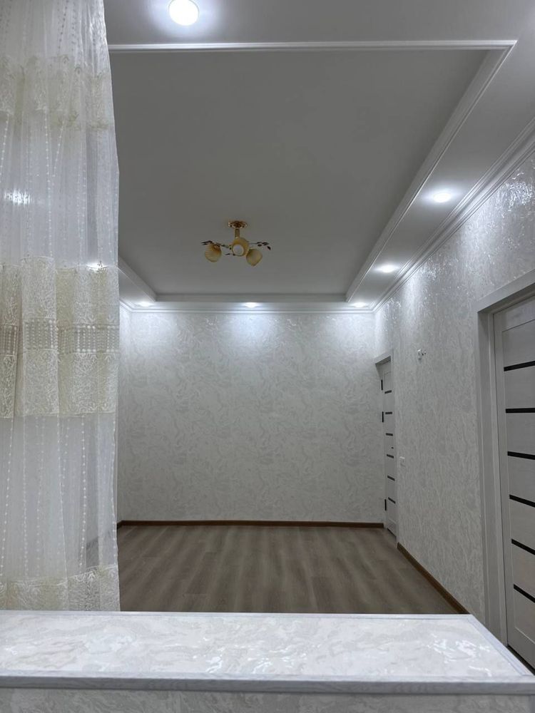 ID-240 феруза массив ! Продается квартира 1/3/4 балкон 1.5*3