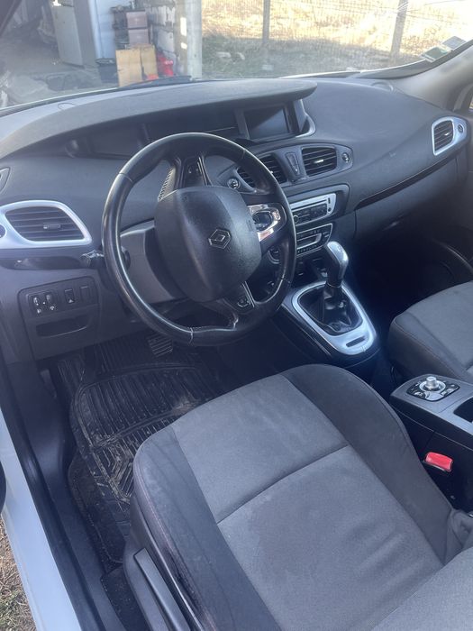 Nissan Qashqai  2.0 Diesel euro 5 an 2011 navi/150 cai