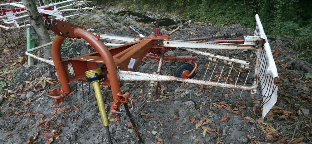 Greblă de adunat KUHN GA 280 SI 300