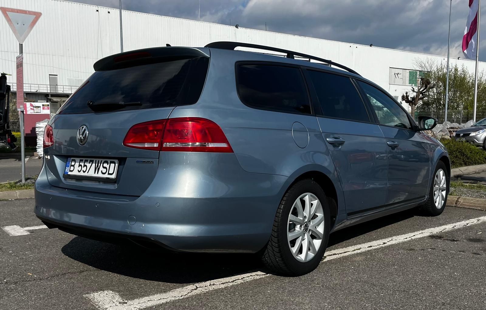 Vând Volkswagen Passat B7