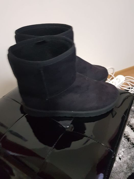 Ghete tip ugg mărimea 36