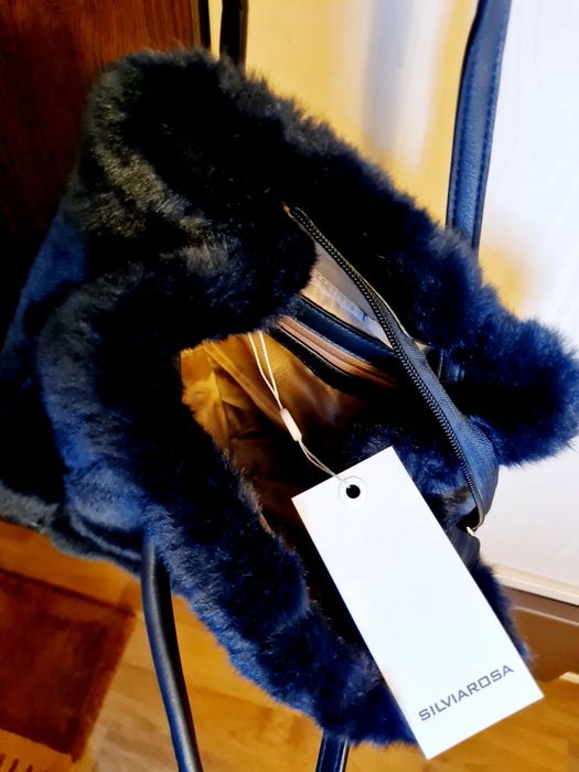 Geanta bleumarin blana