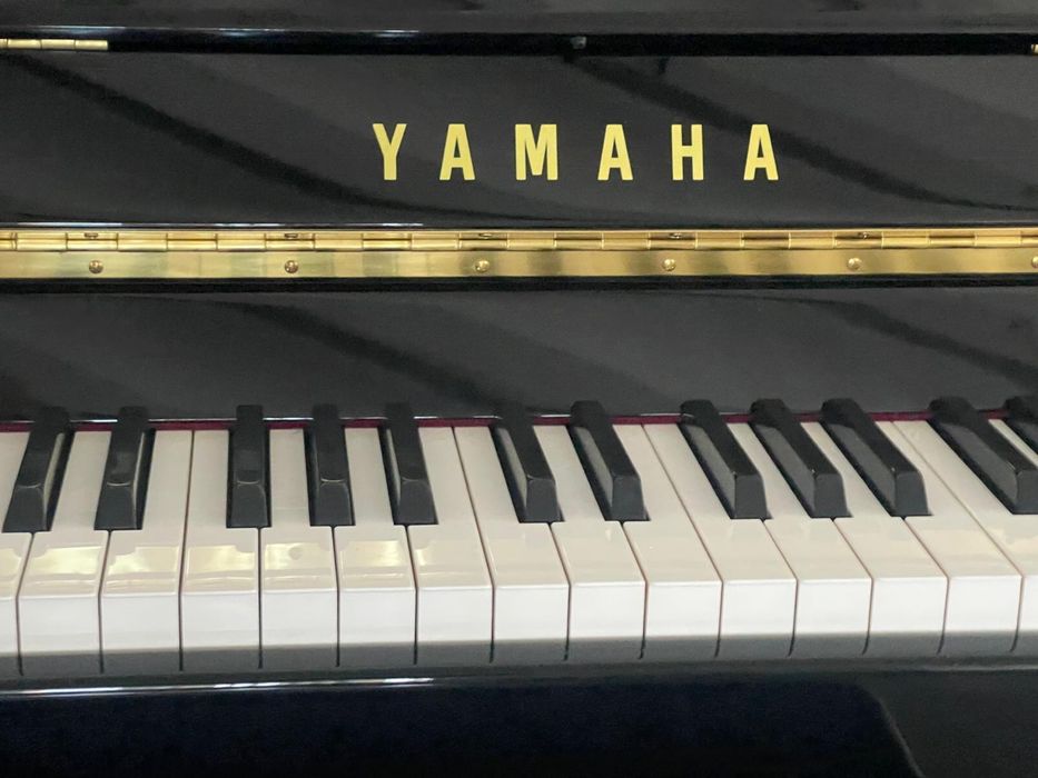 Pian Yamaha B1 PE