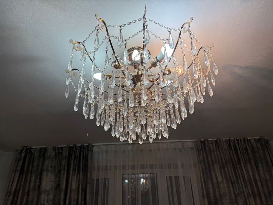 Люстра в гостиную