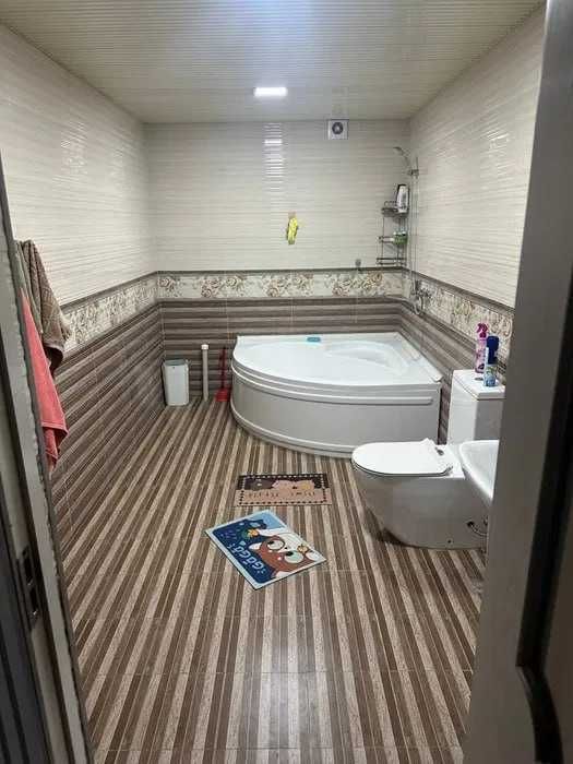 Сдаётся участок с 2-этажным зданием | 7 комнат, 350 м² | Аэропорт