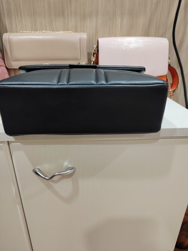 Уникална чанта Kurt Geiger
