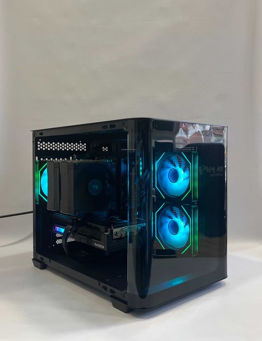 Геймърски компютър AMD Ryzen 9 7950X, RX 9070 XT 16GB, 64GB ram