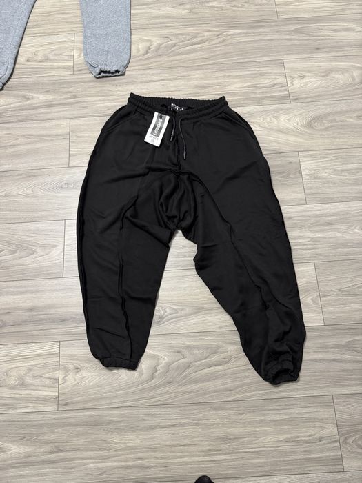 Pantaloni trening