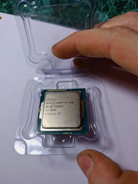 Продам процессор intel