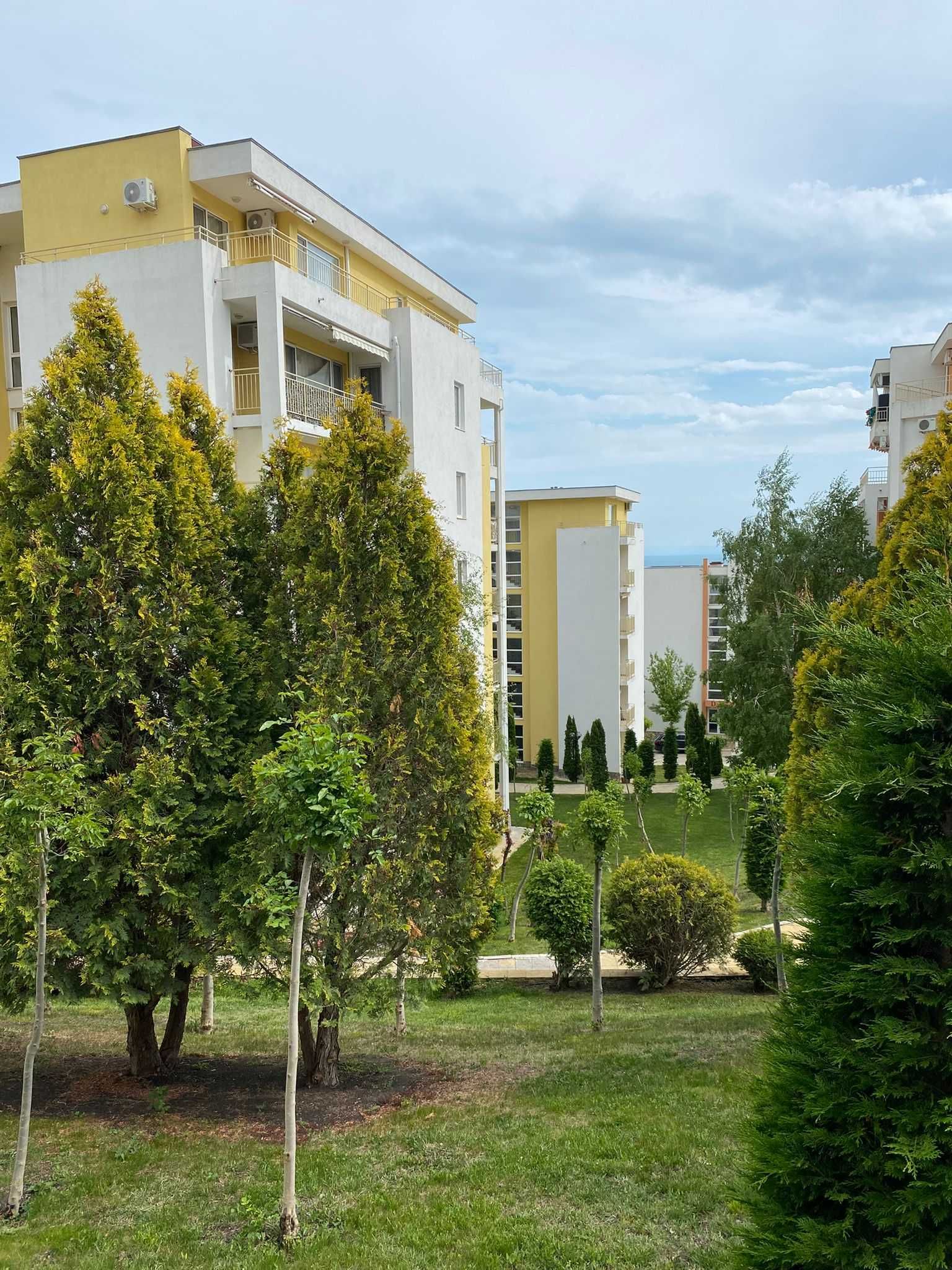 Продава голямо студио в Форт нокс Свети Влас