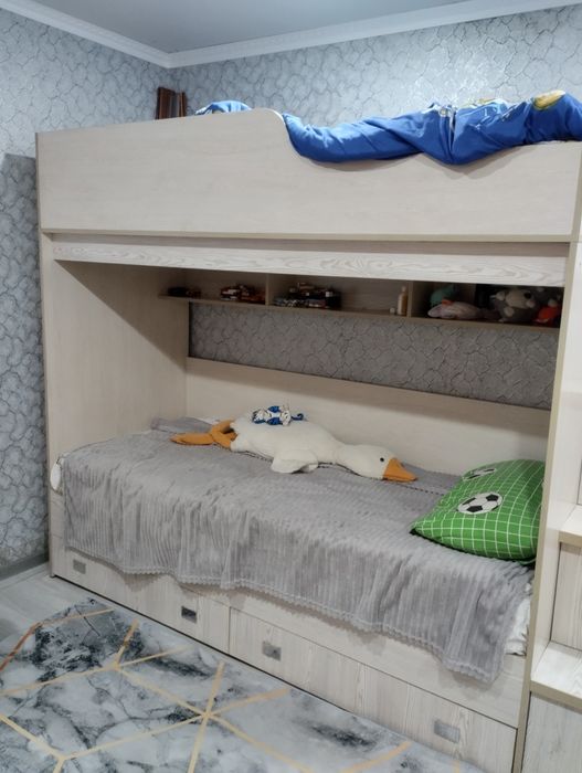 Кровать двухъярусная