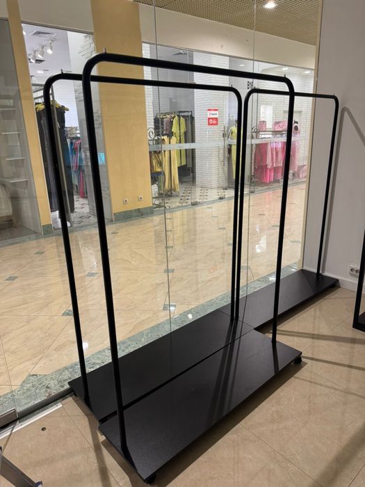 Рейлы для магазина одежды