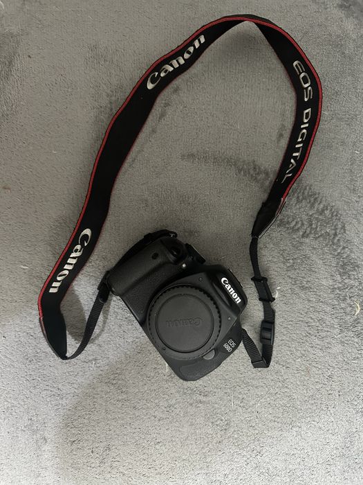 Фотоаппарат Canon 600d