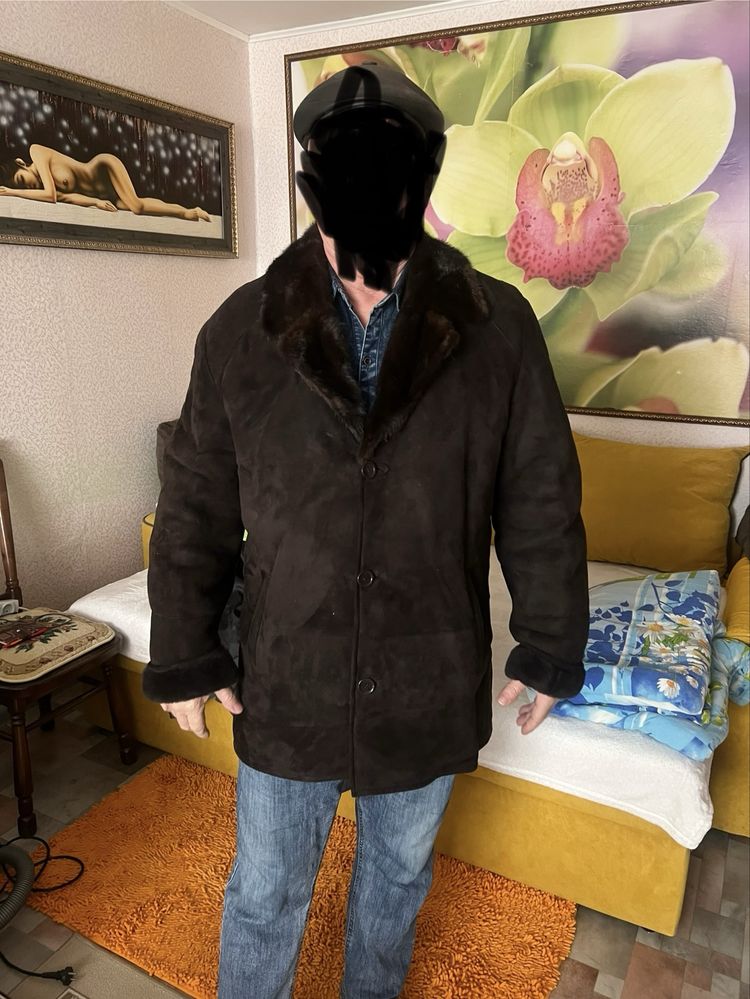 Продам натаральную дубленку.