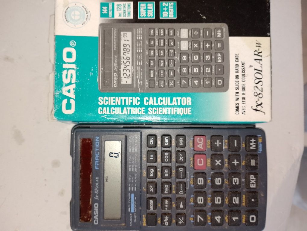 Calculator stintific Casio solar