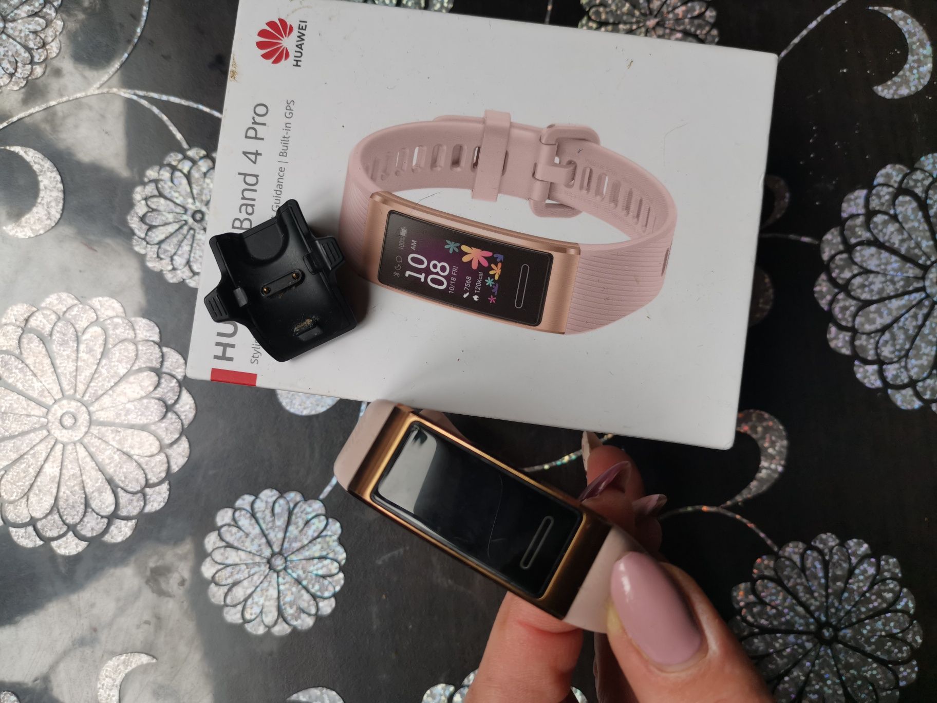 Huawei band 4 pro