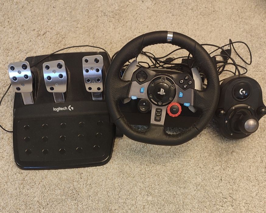 Vând logitech g29. Am făcut upgrade