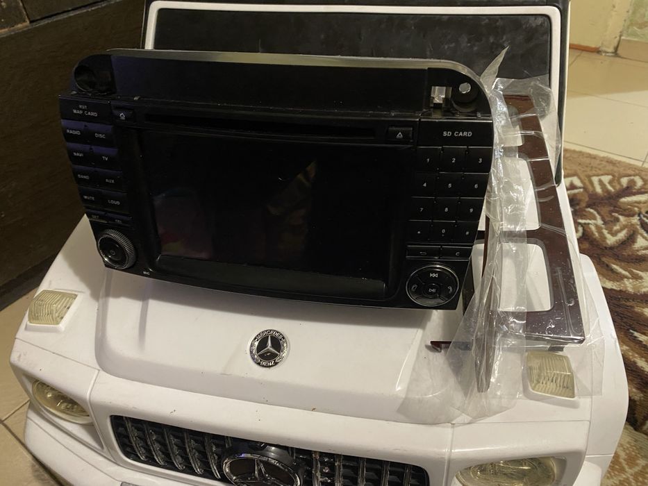 Навигация за Мерцедес S class