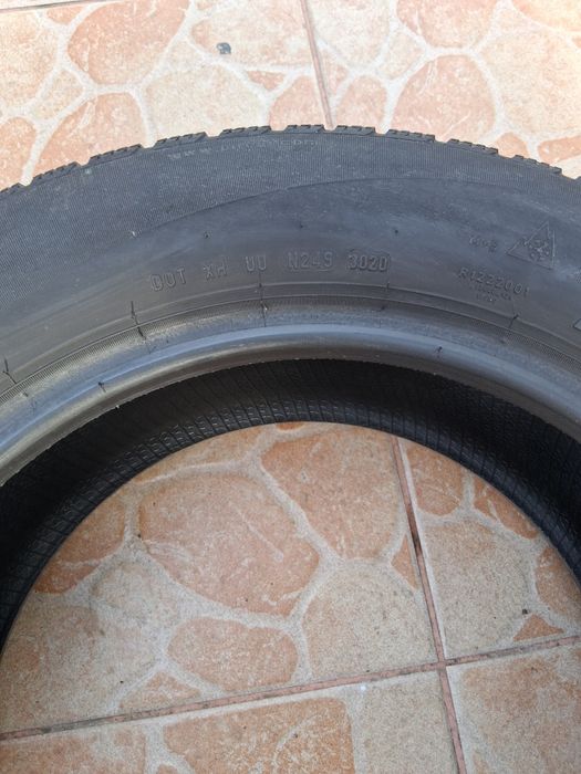 Anvelopă de vânzare