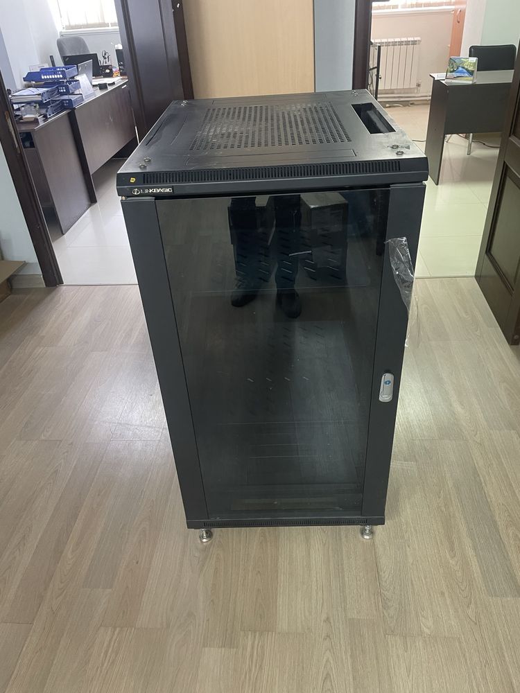Продам 19” стойку. Состояние хорошее.
