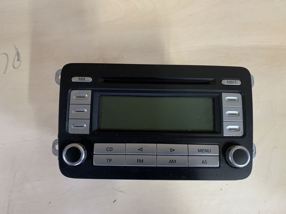 Radio cu mp3 vw passat b6