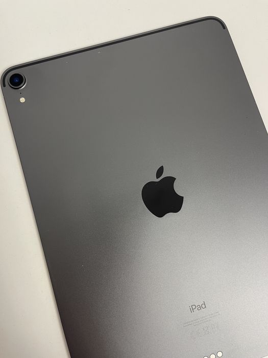 Vând Ipad pro 11.0” wifi+cellular
