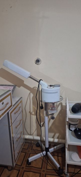 Salon mebellari va parazon aparat pamoshnitsa