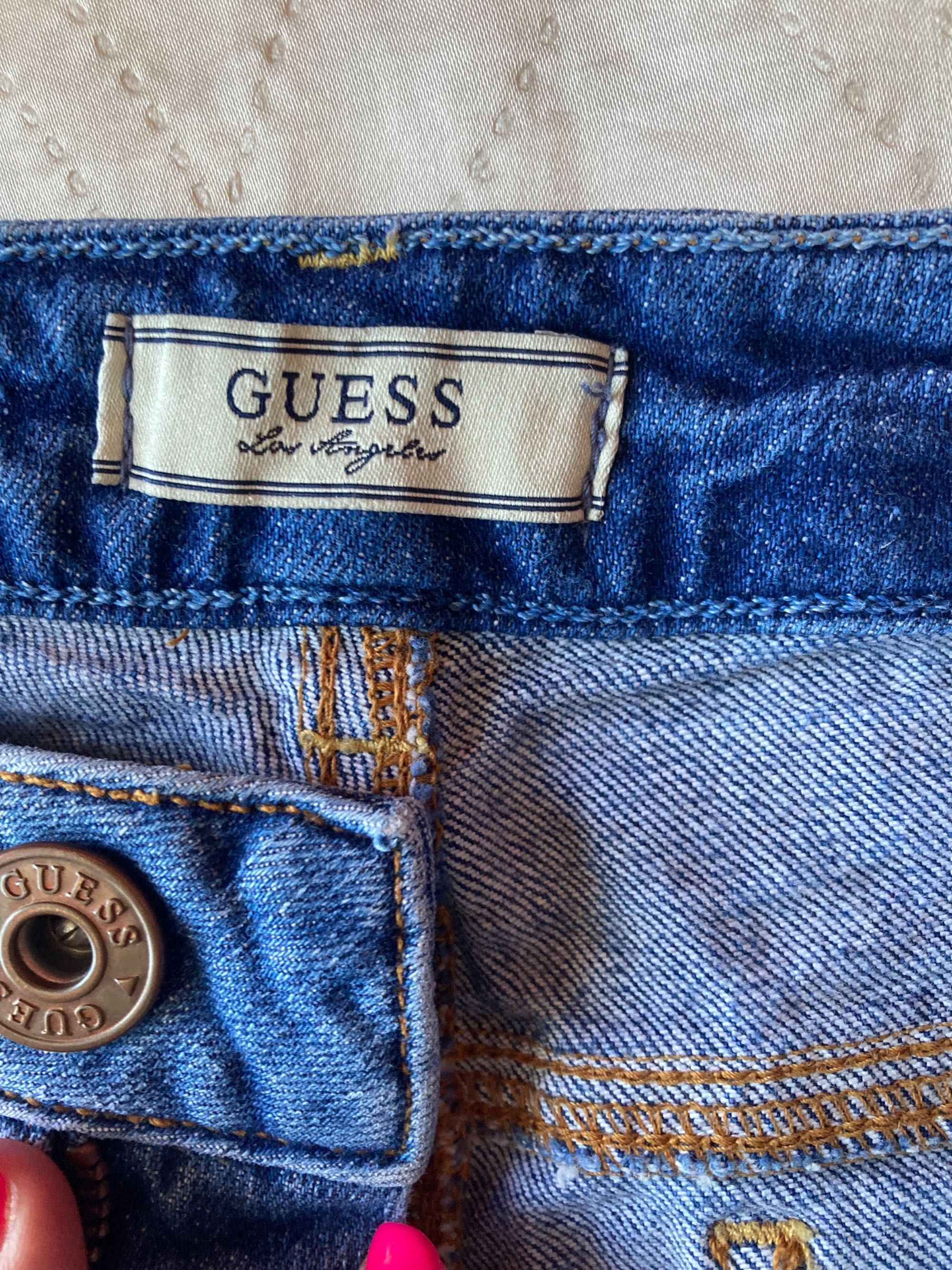 Дамски сет на марката guess