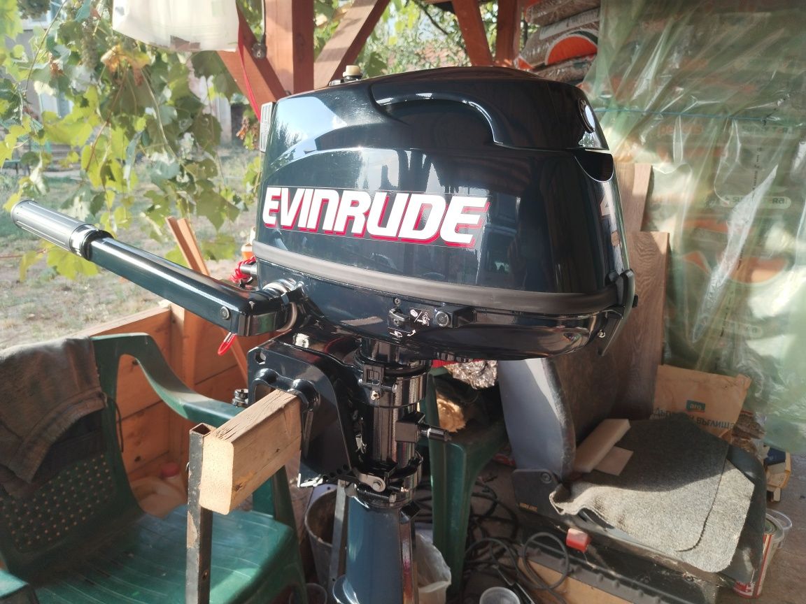 Надуваема лодка с извънбордов двигател evinrude 4hp къс ботуш+сонар