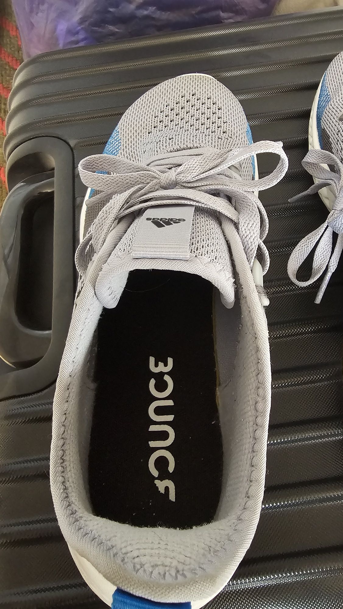 Кроссовки adidas