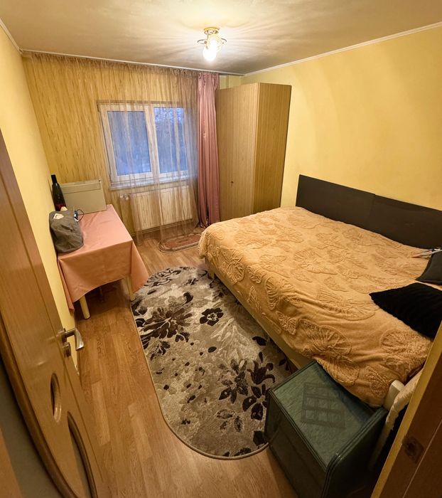 Apartament cu 4 camere zona Burdujeni