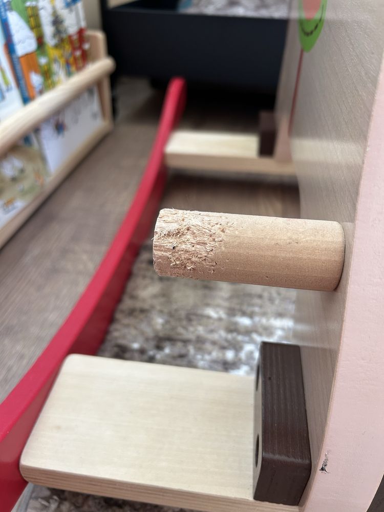 Люлеещо се дървено конче