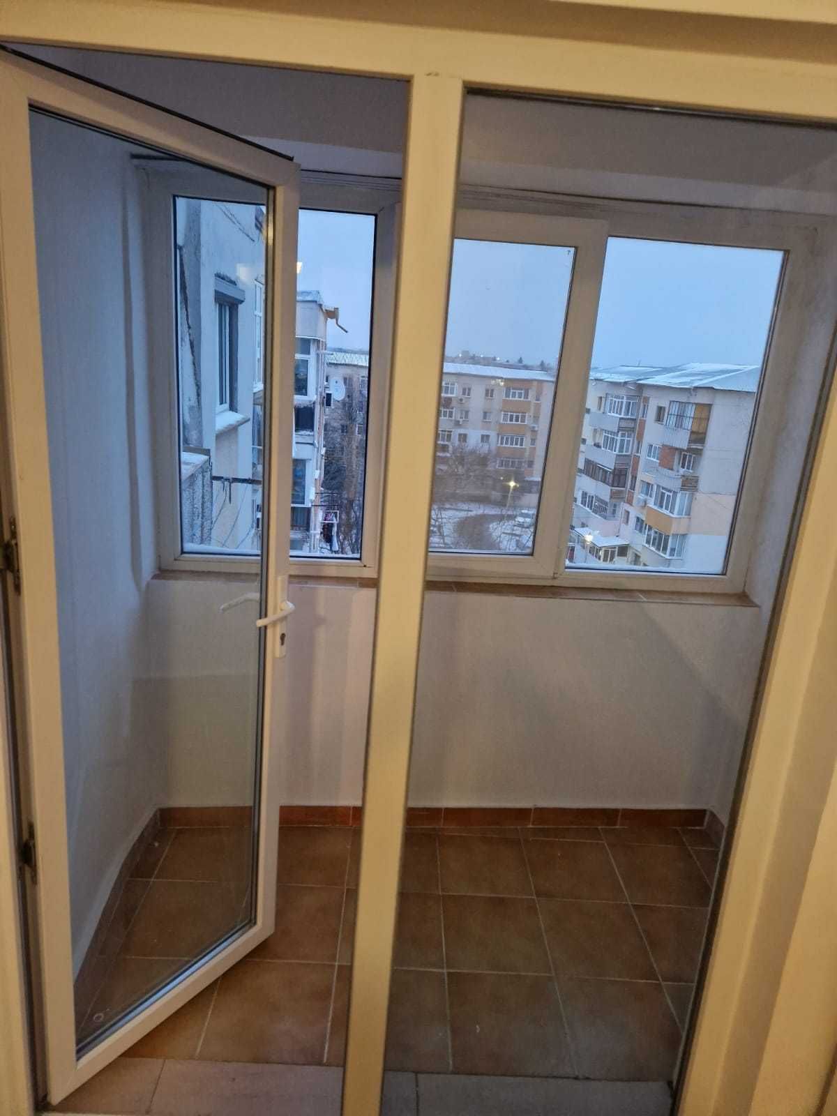 Vand apartament 2 camere HCC-Calea Bucuresti