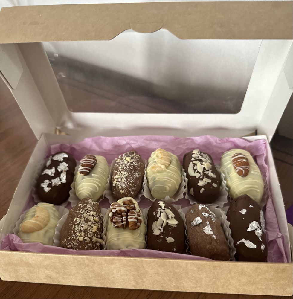 Королевские финики в темперированном бельгийским шоколаде