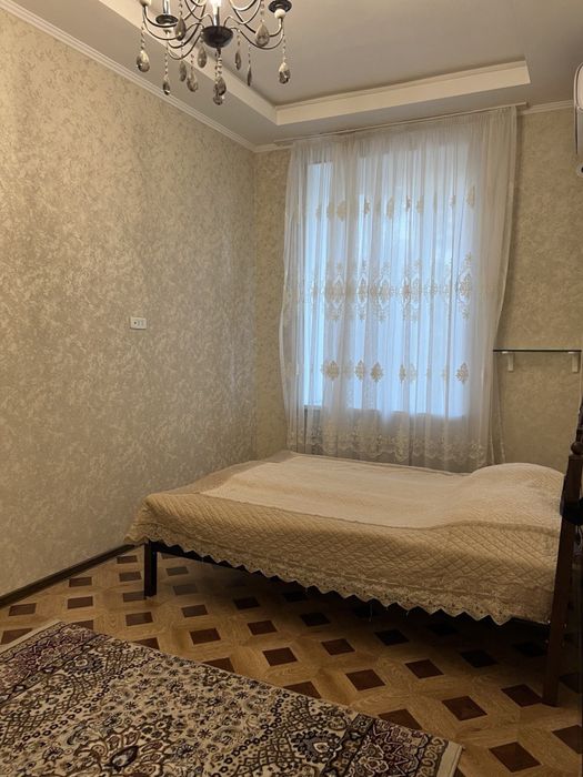 Сдам квартиру 4х комнатную на Шота Руставели