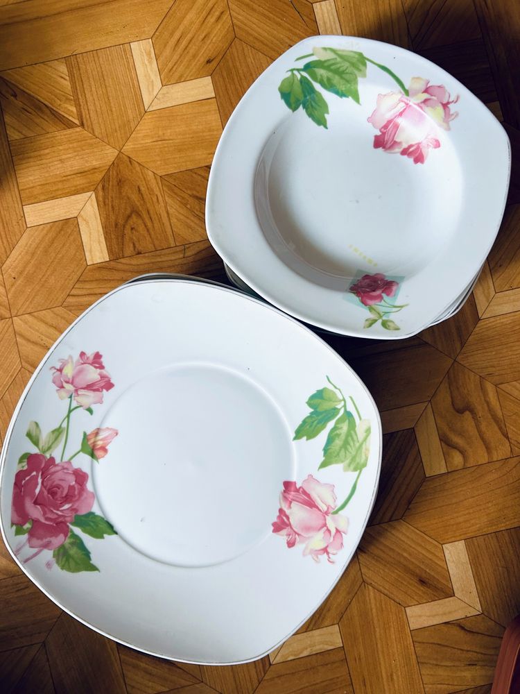 Продам столовый сервиз. Комплект из 24 пред-в