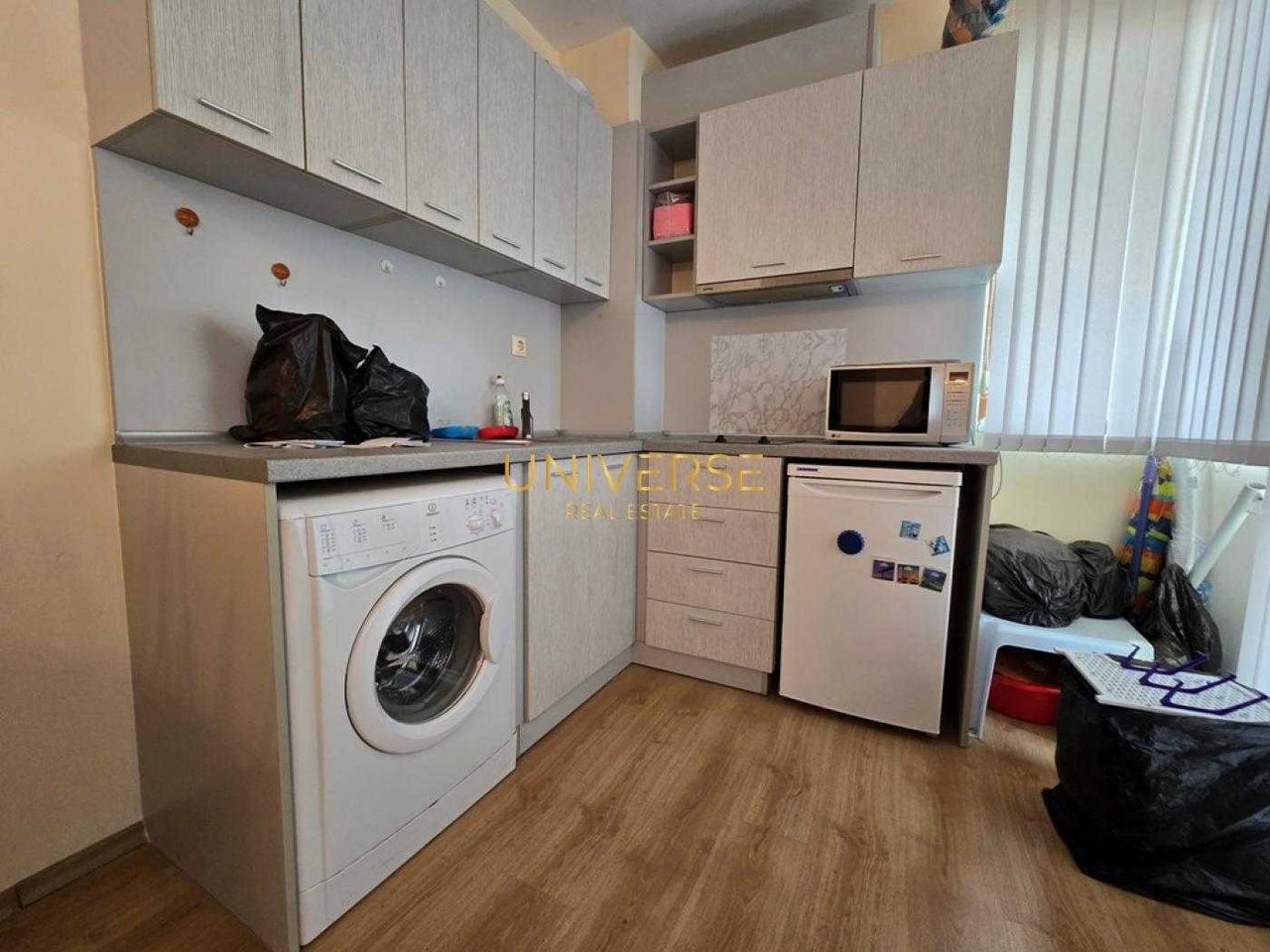 Продава се Двустаен апартамент в к.к. Слънчев бряг - 75 кв.м за 894 €/кв.м - Снимка #2