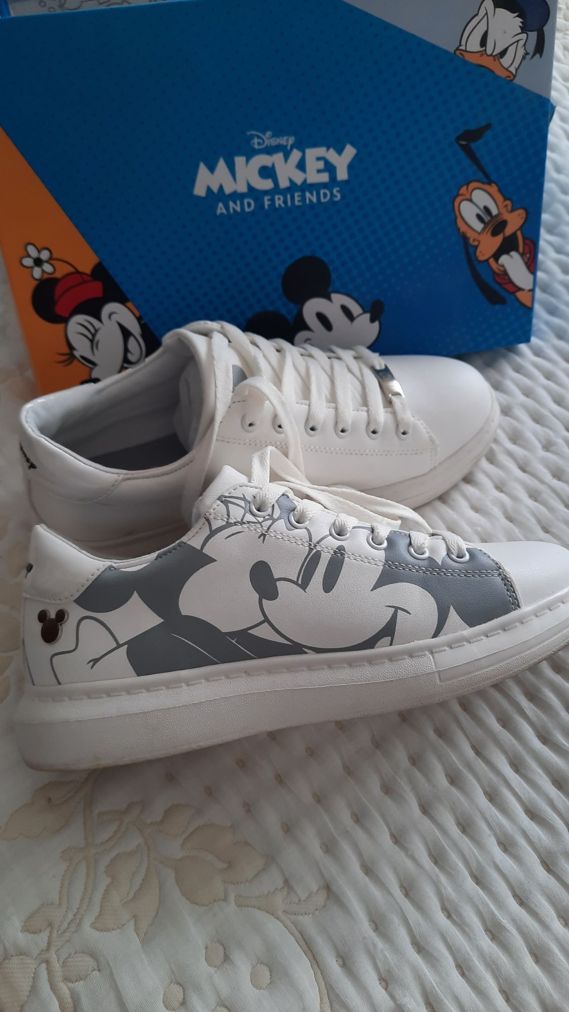 Adidas Disney Mickey mas 38 fete