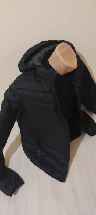 Geaca bărbați de la Nike.