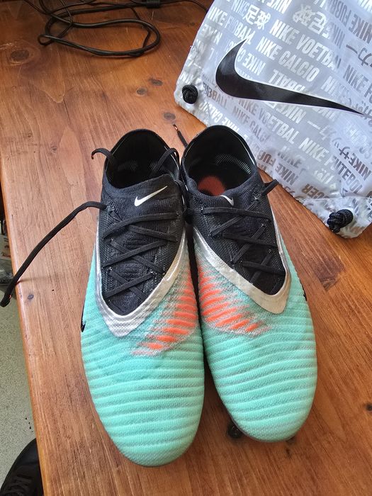 Nike Phantom 6 Low Elite. Размер EU 44.5.  ДАВАТ СЕ САМО ЛИЧНО В СОФИЯ