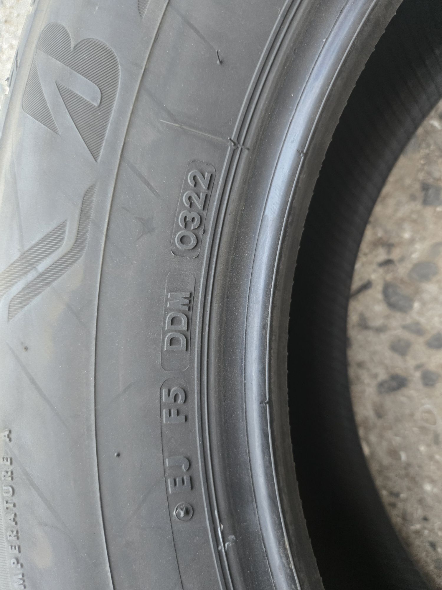 Bridgestone Alenza 001