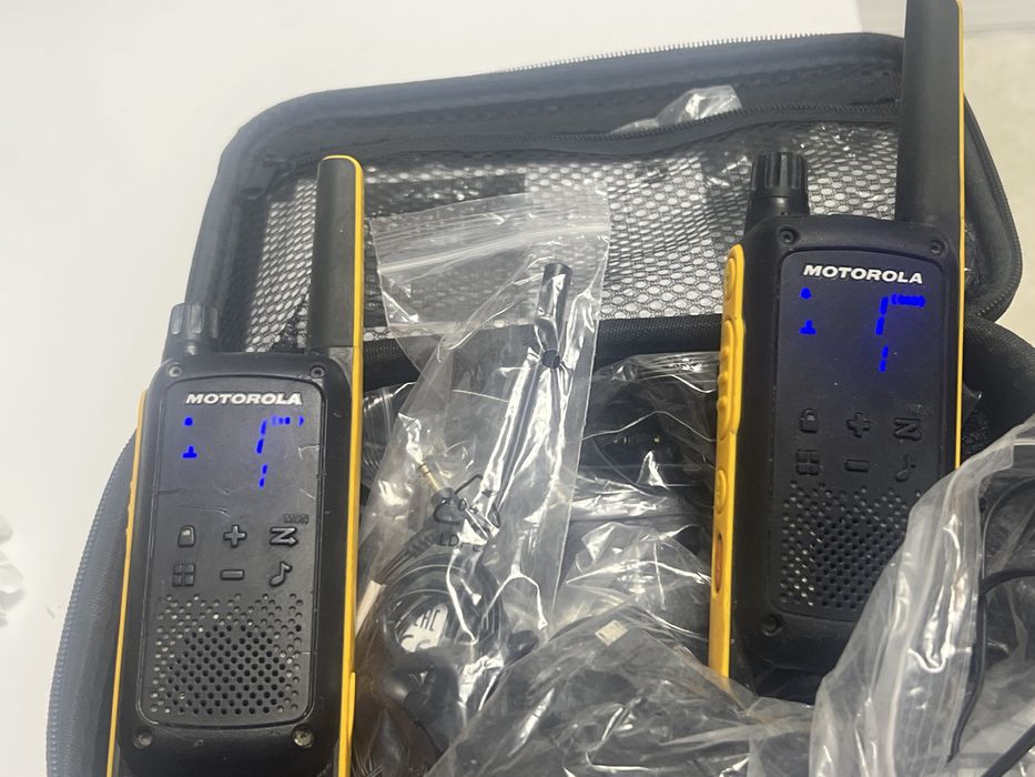 Set 2x Stații Walkie-Talkie Motorola Talkabout T82 Extreme
