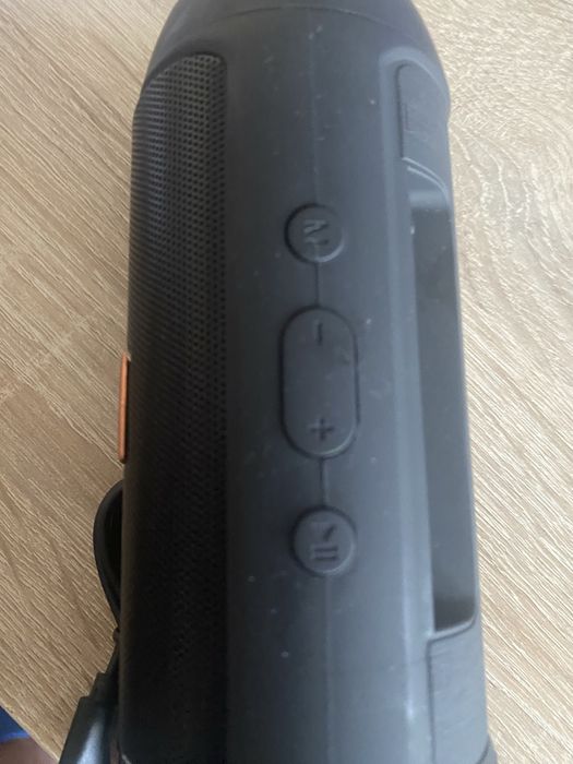 Преносима блутутонколона с usb зареждане