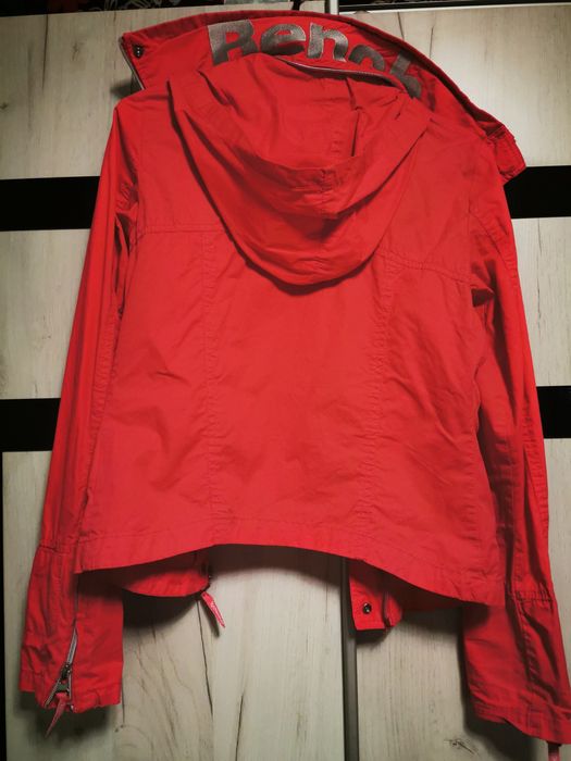 Дамско яке Bench