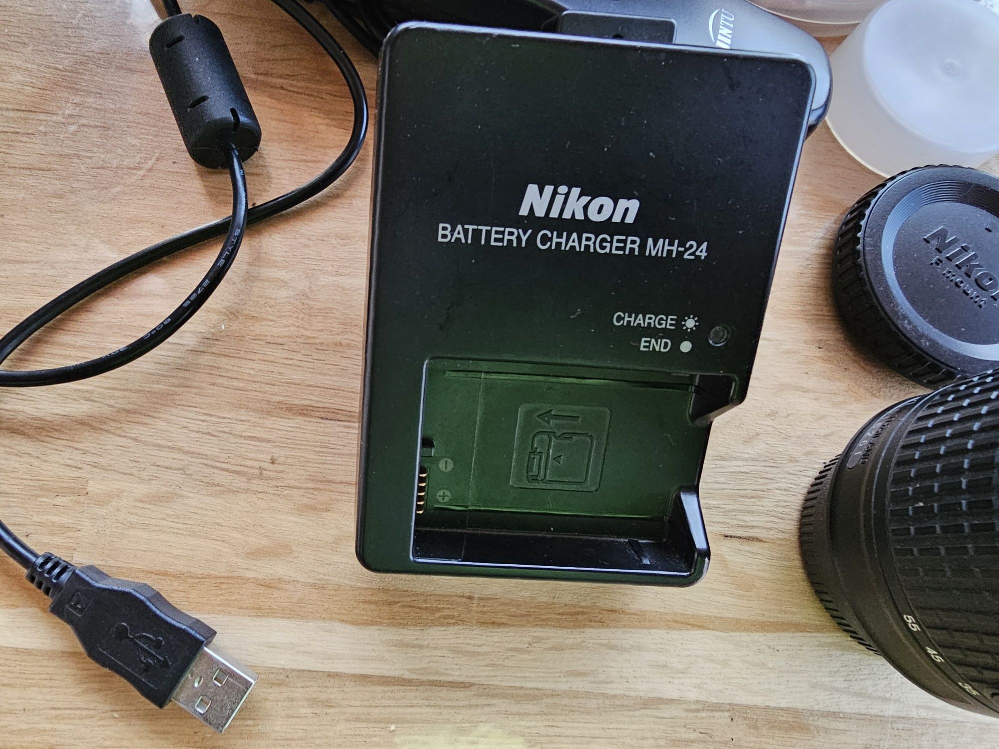 Nikon d3300 с два обектива и оригинална чанта