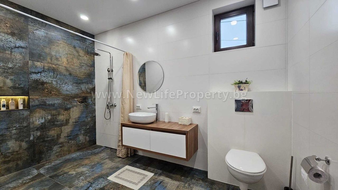 Продава се Къща в с. Каменар, Област Бургас - 248 кв.м за 1130 €/кв.м - Снимка #12