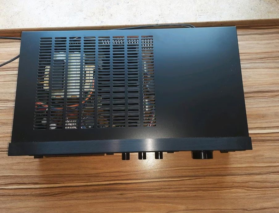 Продавам усилвател telefunken ha-870