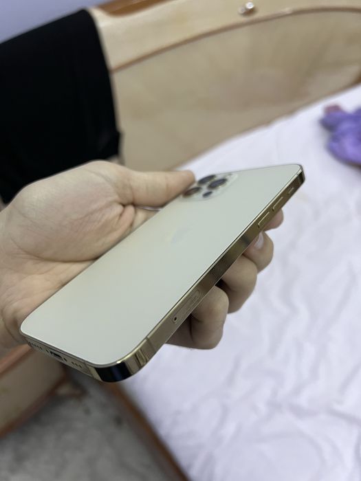 Iphone 12 pro сотилади