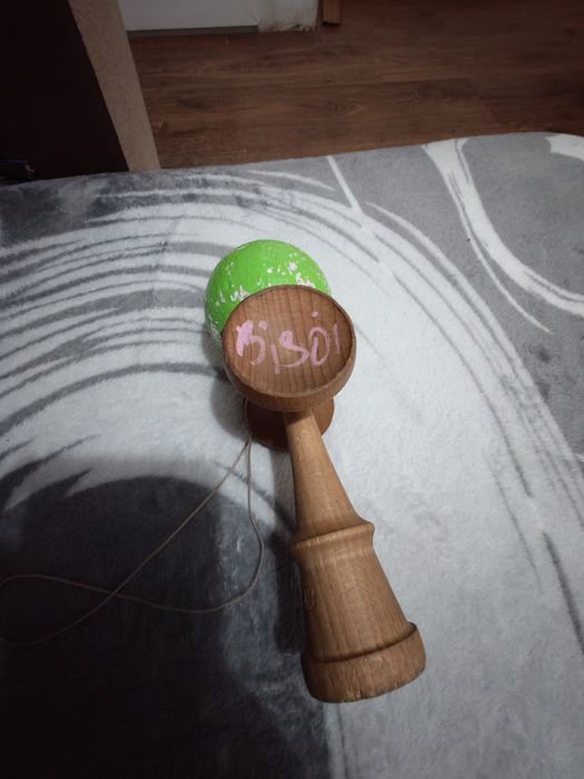 Kendama sweetd radar semnata de bisoi